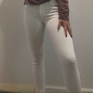 White Old Navy Jeans (“rockstar” style) 💕